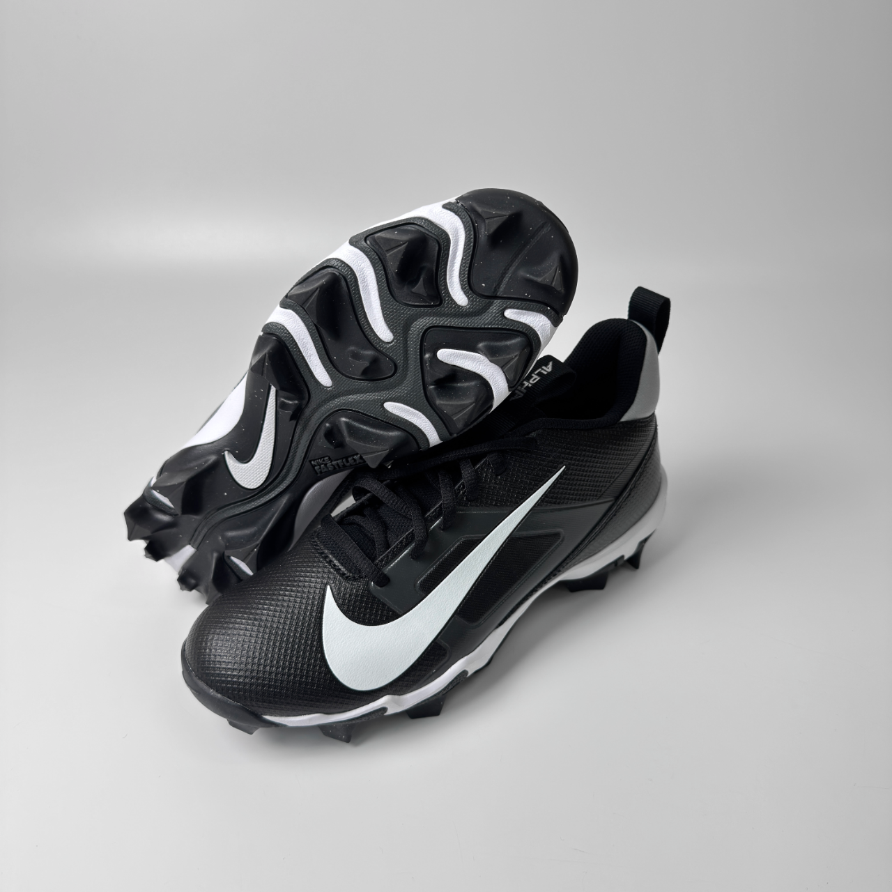Nike Alpha Menace 4 Shark Schwarzer Football Schuh